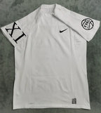 T-shirt de compression élite EYBL blanc avec chiffre XI noir