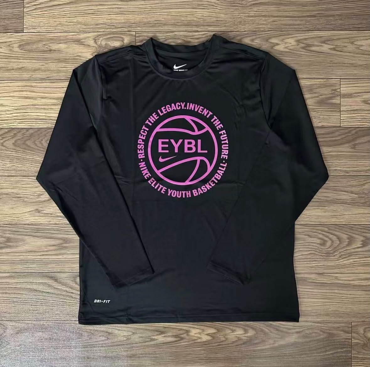 T-shirt manches longues de compression EYBL noir motifs rose